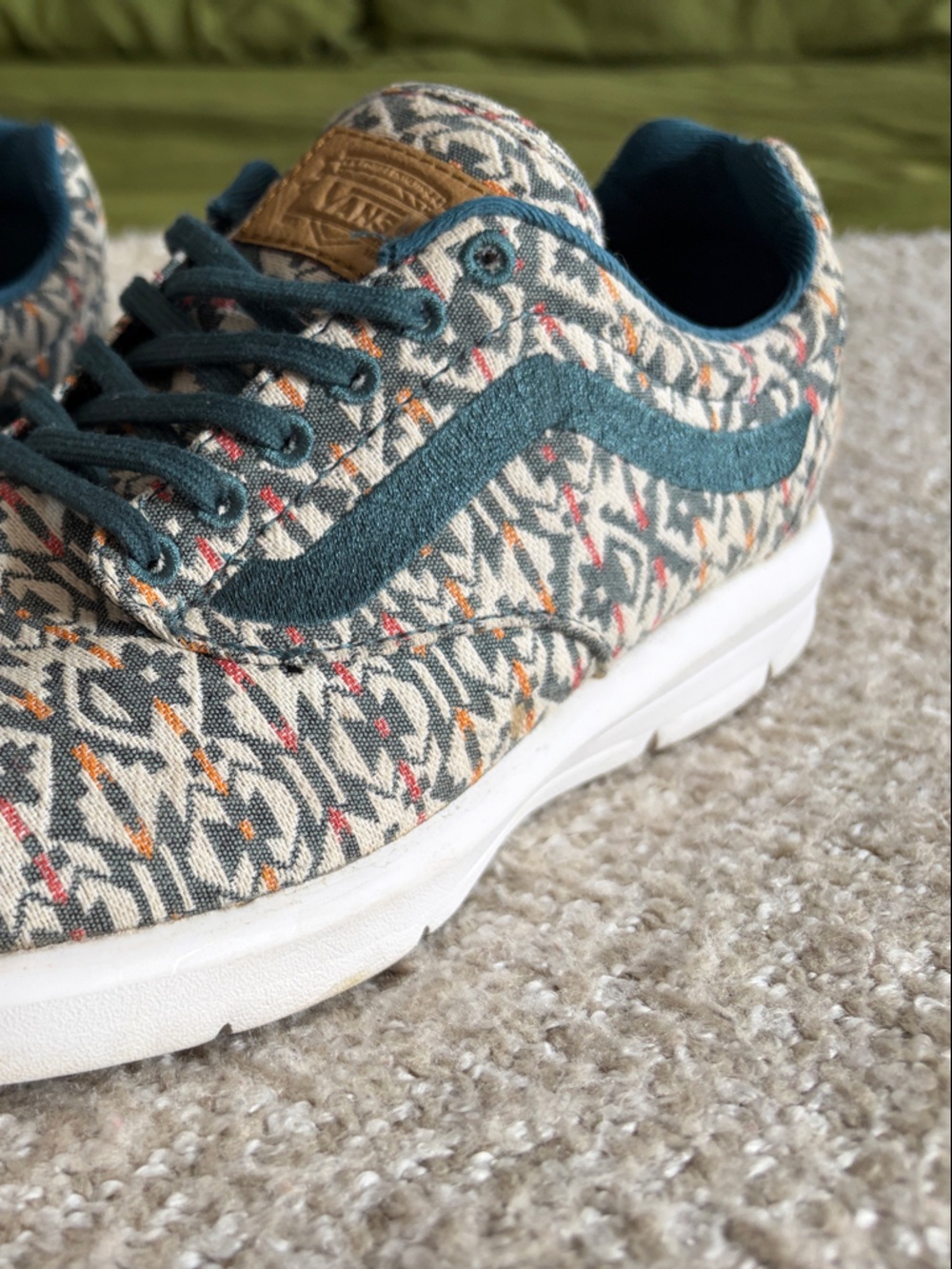 Vans Women’s 9.5 Aztec Blue Cream Pattern Sneaker - Picture 4 of 4